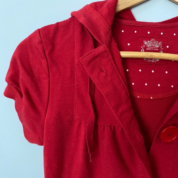 Red Short Sleeved Sweatshirt with Hood Buttons and Gathering - Picture 5 of 16